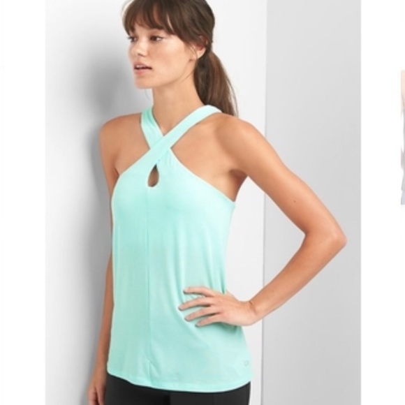 GapFit Keyhole Breathe Tank NWOT - Picture 4 of 5